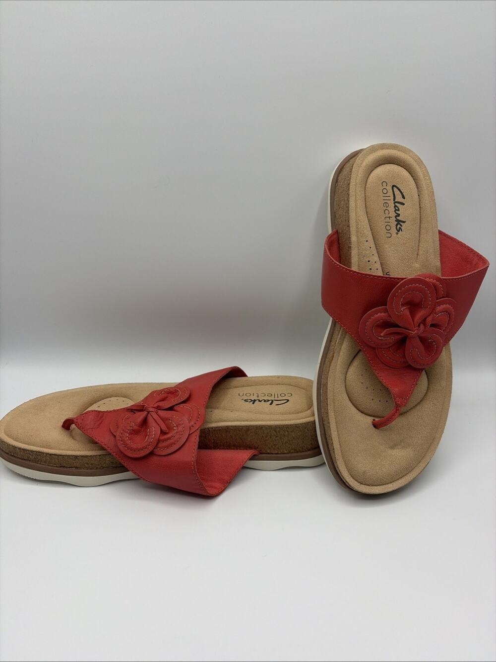 Clarks Women's Brynn Style Flat Sandal Bright Coral Leather Size US 6.5